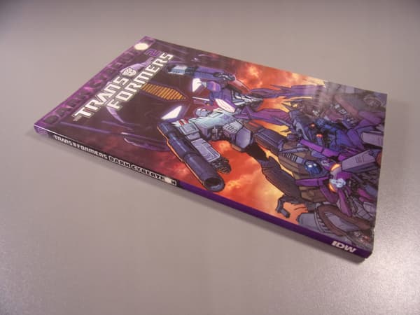 THE TRANSFORMERS: DARK CYBERTRON 2, 2014, English-language edition
