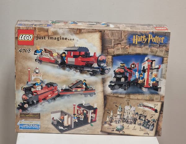 LEGO Harry Potter 4708 The Hogwarts Express