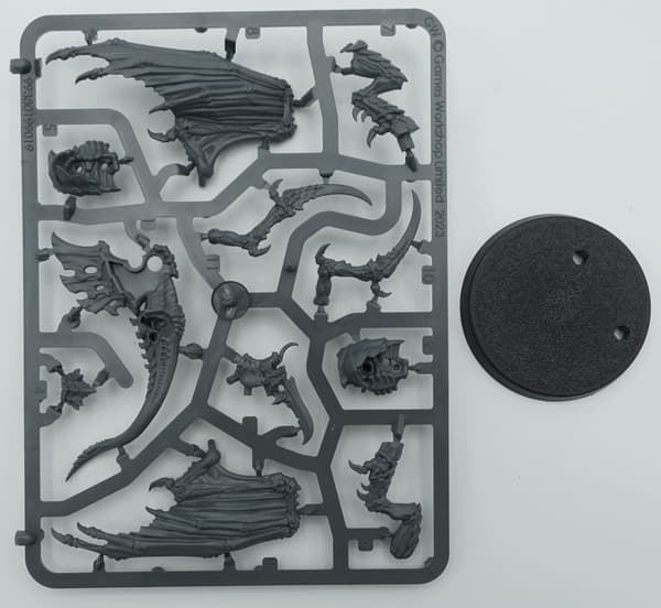 Warhammer 40k Tyranids Winged Tyranid Prime plastic figure sprues