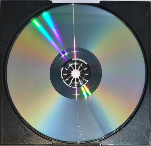 METAL GEAR SOLID 3: SNAKE EATER – DISC ONLY, DVD EXTRAS, PLAYSTATION PS2 SAGA