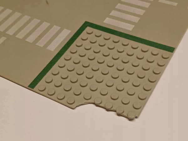 190A33. LEGO thin building plate, 32x32, damaged 607