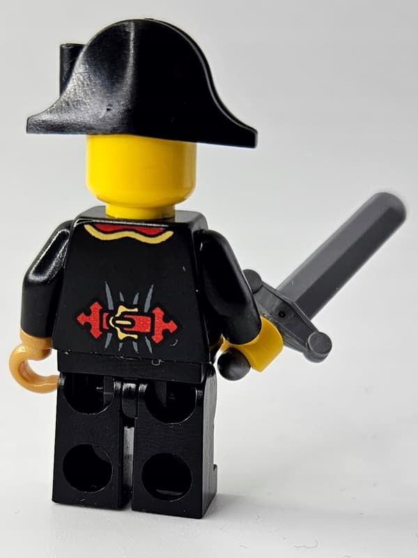 LEGO Pirates pi138a Captain – Bicorne Hat with Skull /