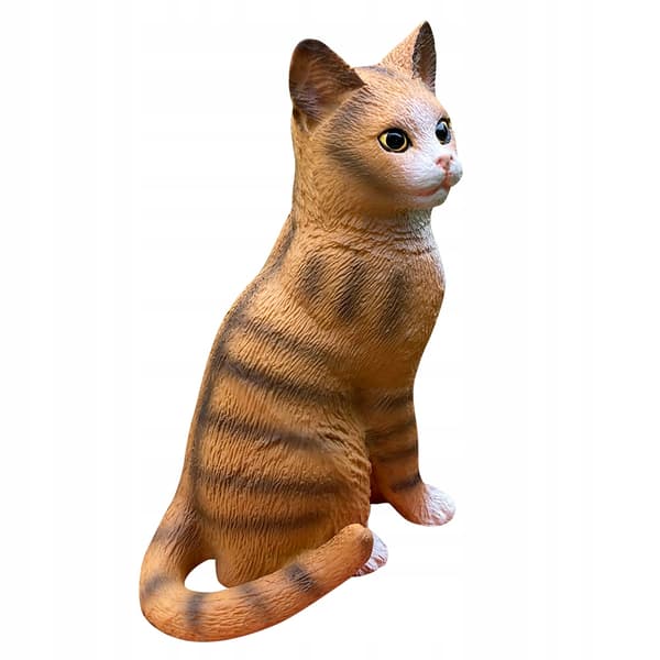 A PRECISE PLASTIC MODEL OF A CAT – A DECORATIVE ITEM AND EDUCATIONAL TOY