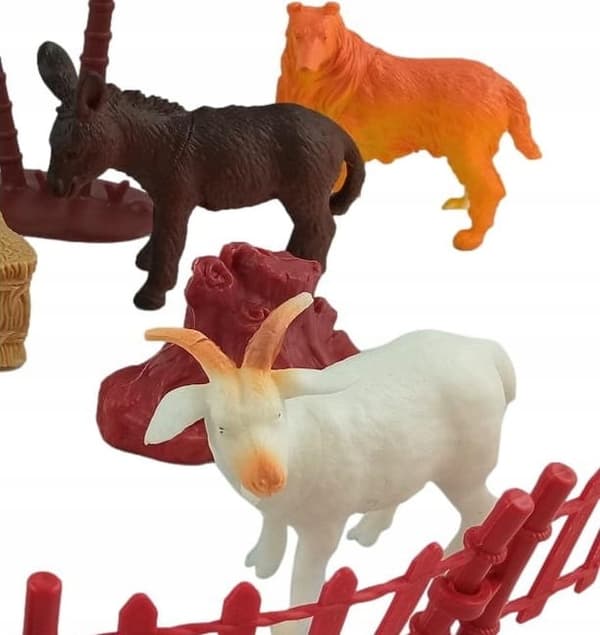 6 pet figures in a box