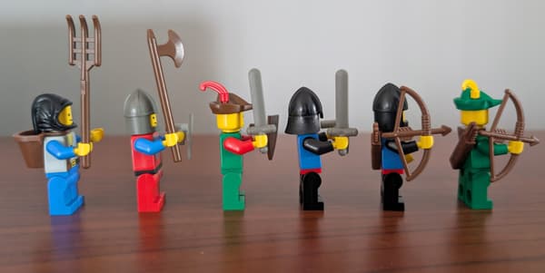 Lego 6103 Knights Minifigure Set