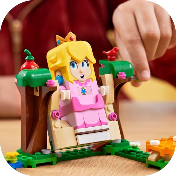 LEGO Super Mario 71403 Adventures with Peach Starter Set