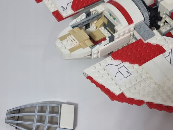 LEGO 7931 Star Wars T-6 JEDI SHUTTLE 7931 – set pieces