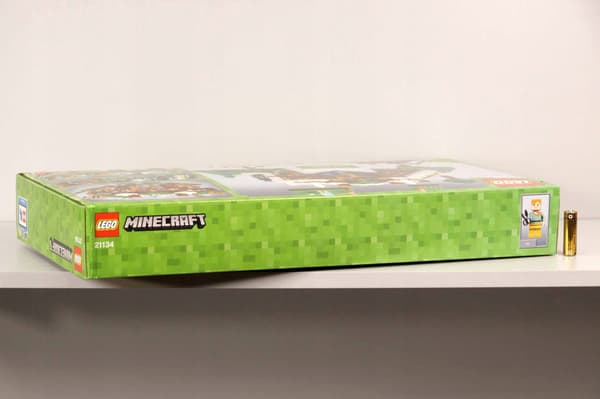 LEGO Minecraft 21134 – Base under the waterfall