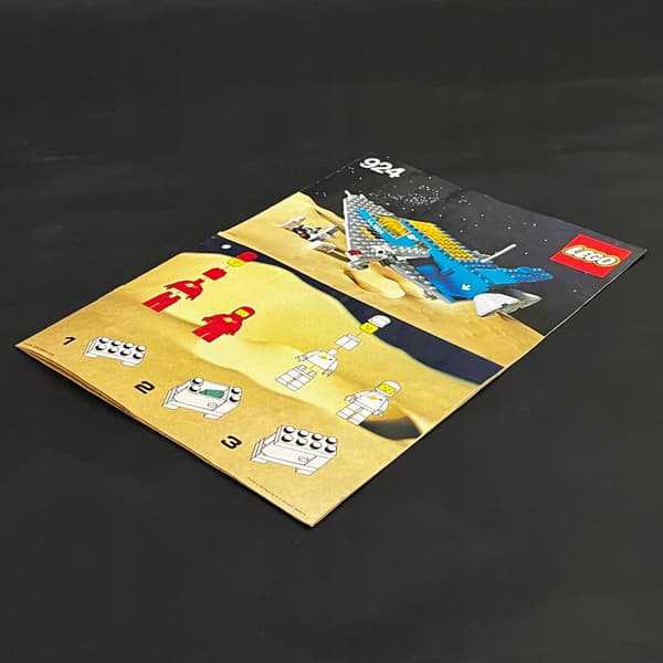 924 LEGO Space Cruiser