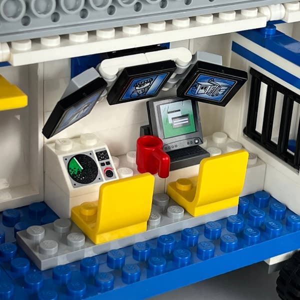 LEGO CITY 60044 Mobile Police Unit + Instructions