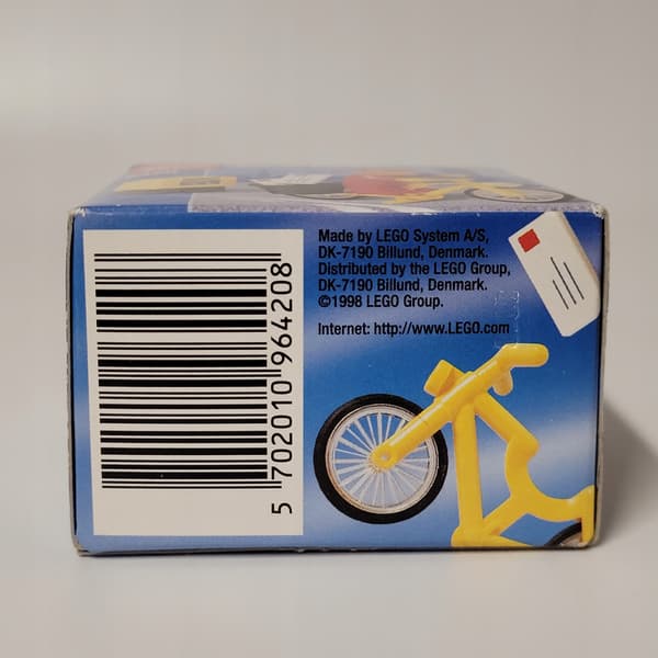 Lego System Town Postman 6420 – Post Office Minifigure on a Bicycle, MISB, 1998