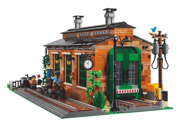 LEGO BrickLink 910033 Old Train Engine Shed