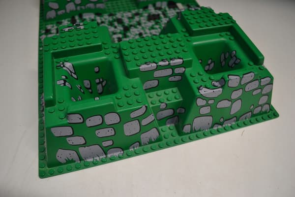 Lego brick from sets 6091, 6098, 10176 and 30271px2