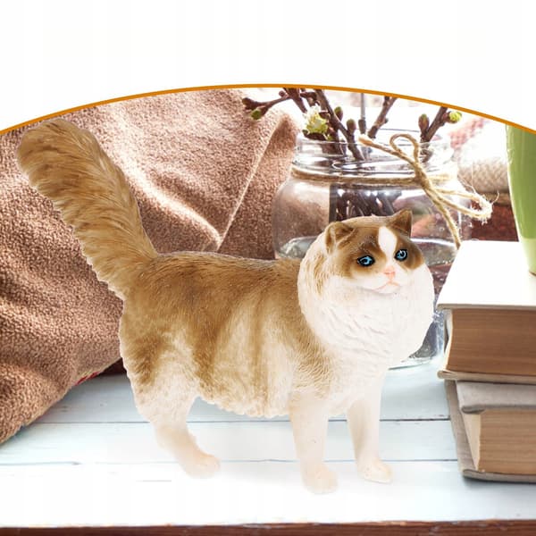 A CHARMING MINI CAT FIGURINE FOR DECORATING YOUR HOME AND CAR