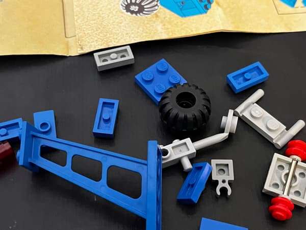 6844 LEGO Seismic Vehicle