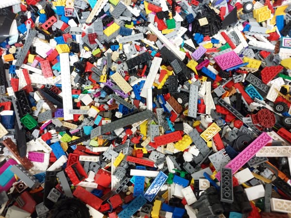 LEGO BRICKS BY WEIGHT, ORIGINAL RANDOM MIX 0.5 KG