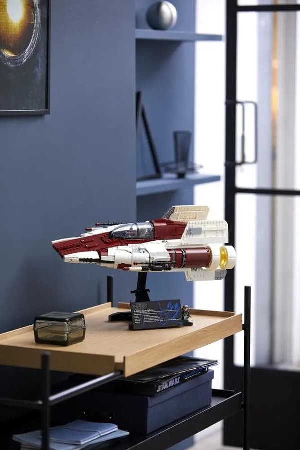 LEGO Star Wars 75275 A-Wing Fighter