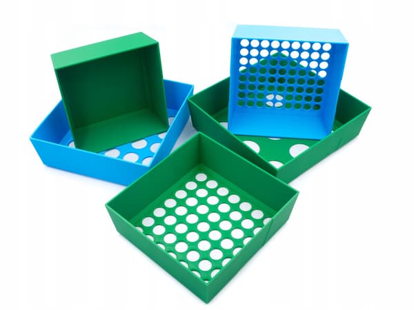 Block sorter, stackable container for sorting blocks
