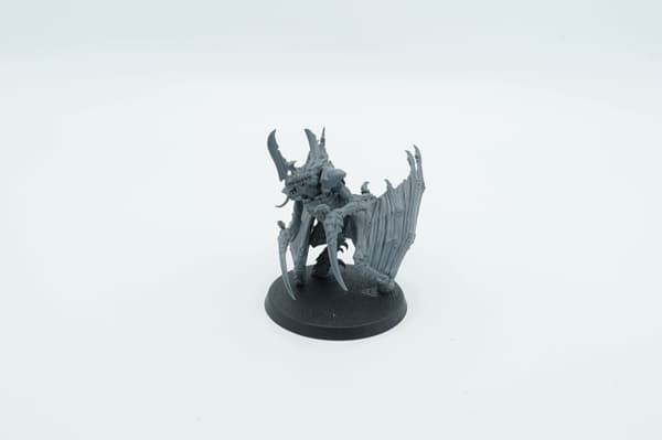 Warhammer 40k Tyranids Winged Tyranid Prime plastic figurine
