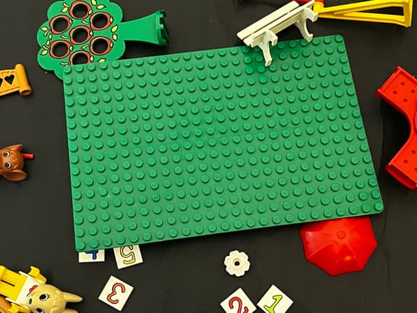 3659 LEGO Playground