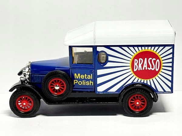 MATCHBOX-MOY No. Y19 1929 MORRIS LIGHT VAN (B6)
