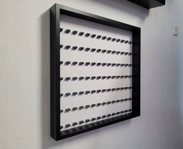 LARGE DISPLAY CASE FOR 98 LEGO FIGURES, 52X52CM