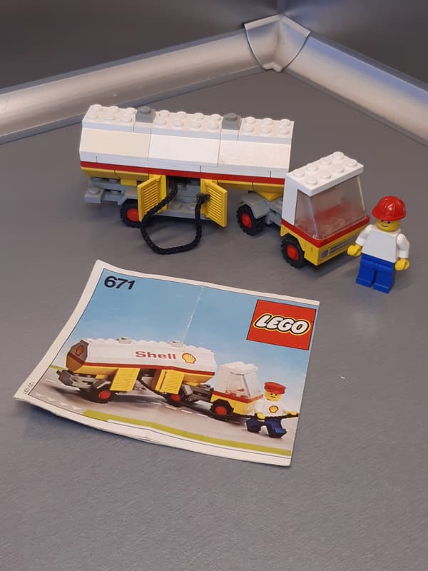 LEGO 671 Shell Fuel Pumper