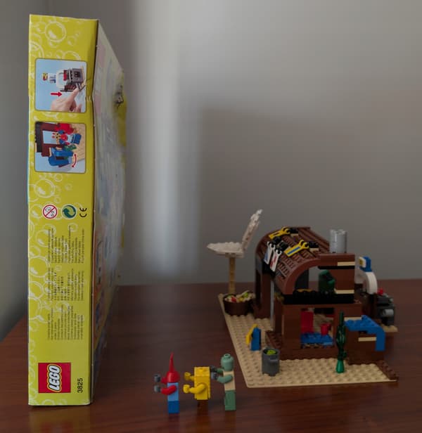 Lego 3825 SpongeBob’s Krusty Krab with Box