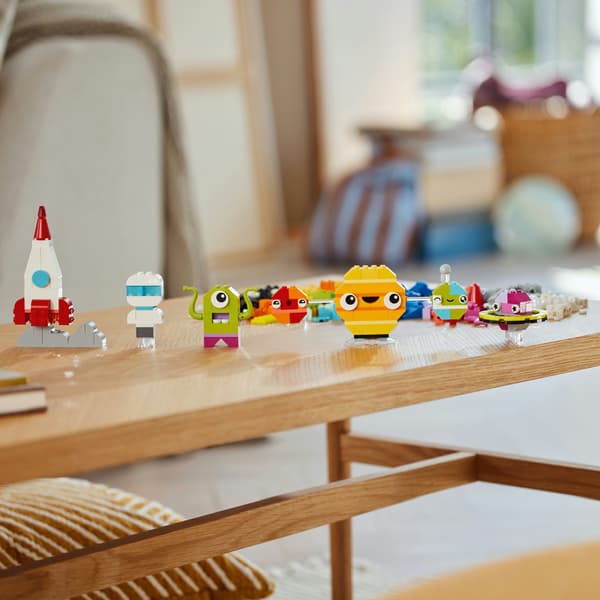 LEGO Classic 11037 Creative Planets