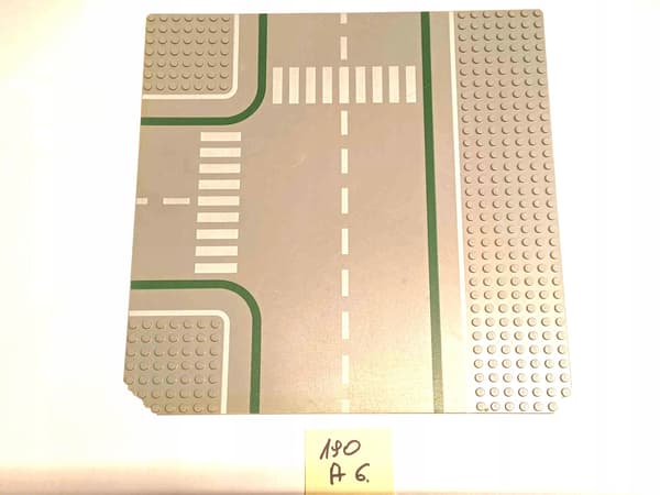 190A6. LEGO thin building plate 32x32, damaged 2360