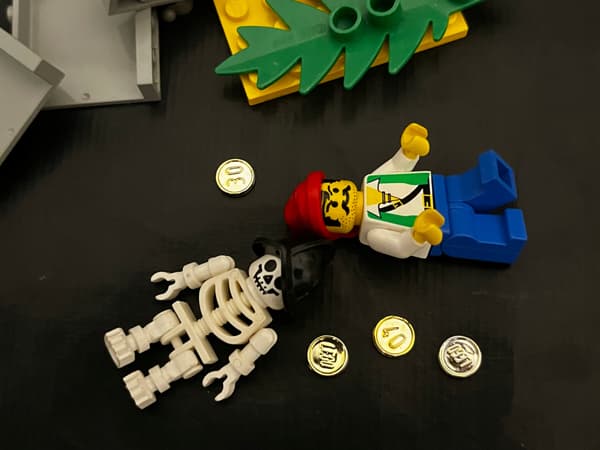 6232 LEGO Skeleton Cave