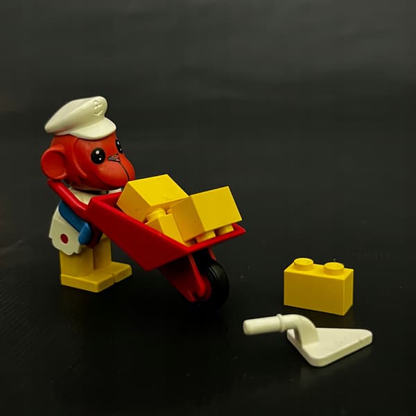 3714 LEGO Oscar the Bricklayer