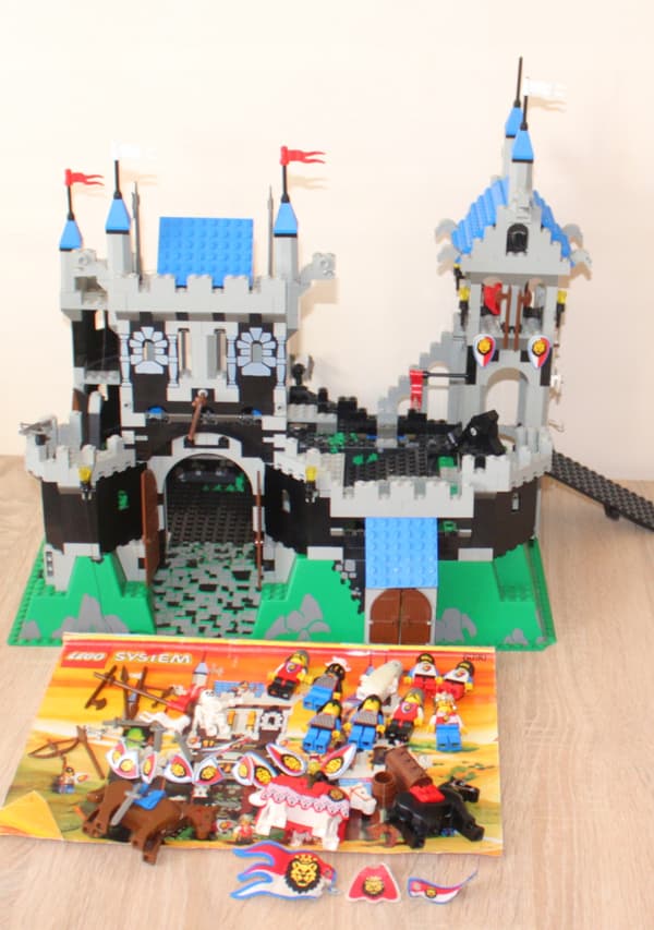 LEGO CASTLE 6090 INSTRUCTION MANUAL: Royal Knight's Castle set