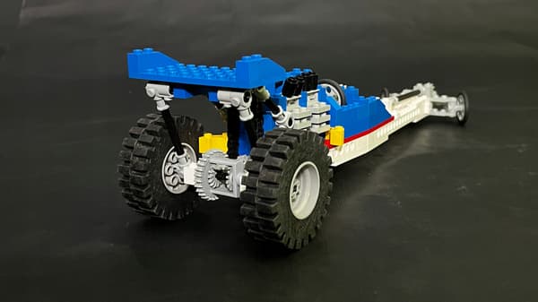 8847 LEGO Racing Car