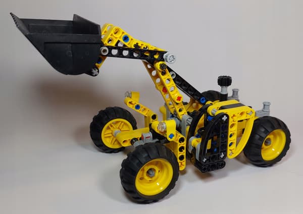 LEGO Technic: 42004 – Backhoe loader