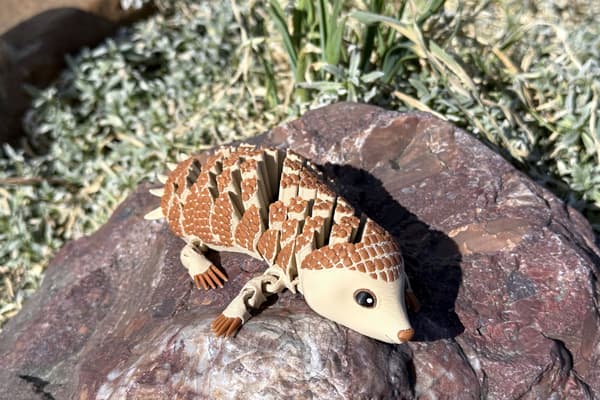 Baby 3D Armoured Ship – segmented, movable figurine | stress-relief gadget