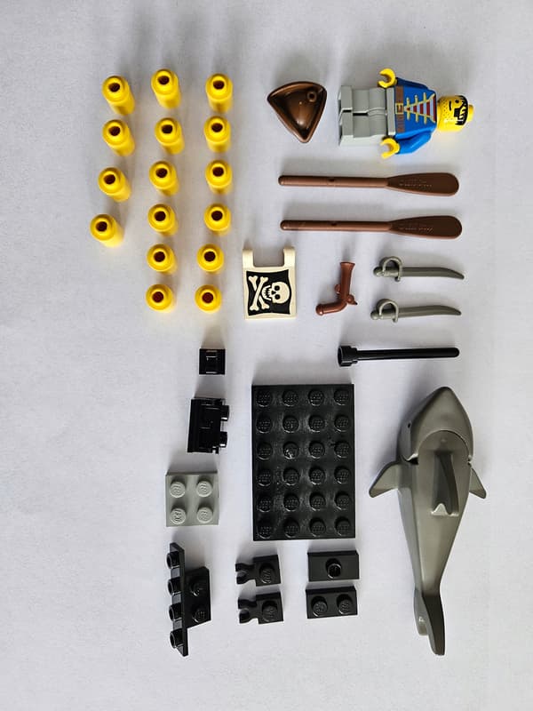 LEGO 5918 Adventurers – Desert Rover + Instructions