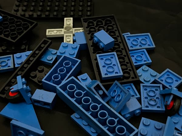 1562 LEGO Lufthansa Aeroplane