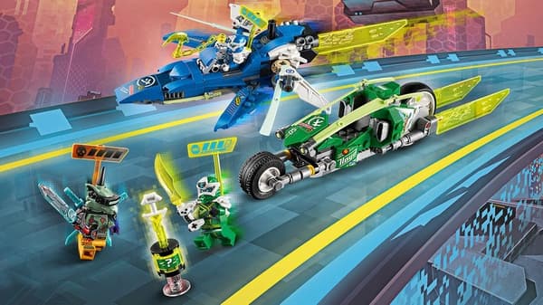 Lego 71709 @@ HAUSNER +BOARD @@ a minifigure from the set!