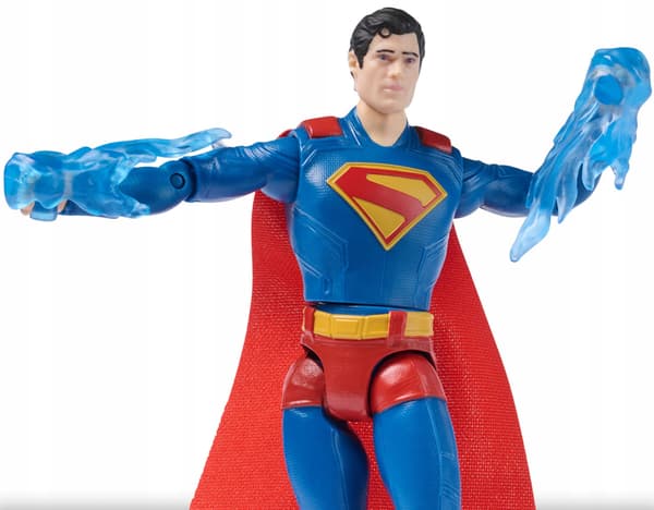 DC COMICS EPIC STRIKE SMALL ARTICULATED SUPERMAN FIGURE 15 cm