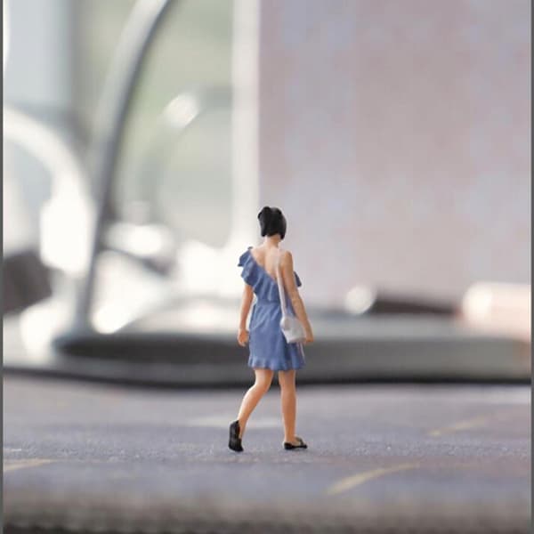 1/64 Girls’ Model Figures Sand Table, Blue, 2.9 cm
