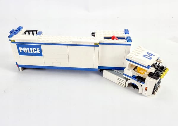 LEGO City Elements: Police Lorry with Command Centre Trailer