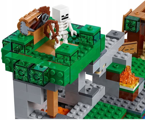 LEGO MINECRAFT 21146 SKELETON ATTACK