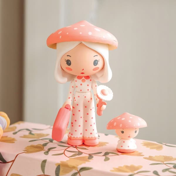 Djeco collectable dolls: Amy & Mushy figurines