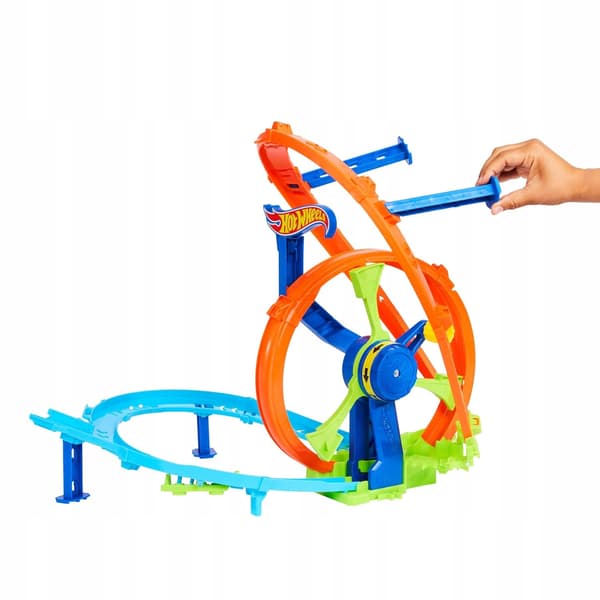 Hot Wheels Turbo Loop Race Set with 1:64 Scale Car