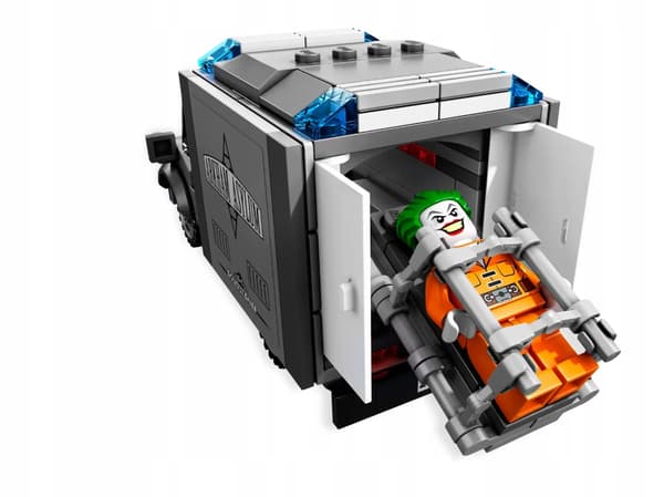 LEGO SUPER HEROES 10937 BATMAN: Escape from Arkham Asylum Set
