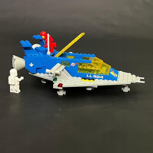 924 LEGO Space Cruiser