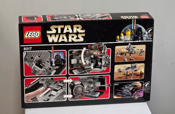 LEGO 8017 Star Wars – Darth Vader’s TIE Fighter