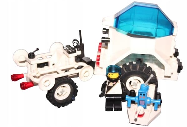 LEGO SPACE CLASSIC 6885 Saturn Base Main Team Set