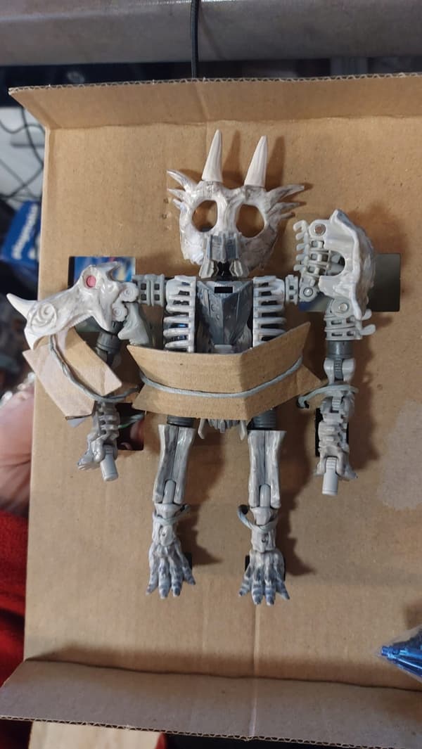 Transformers Generations Legacy Leadfoot and Masterdominus figures
